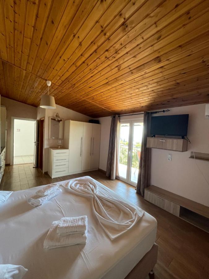 Meltemi Apartment ปาร์กา ภายนอก รูปภาพ